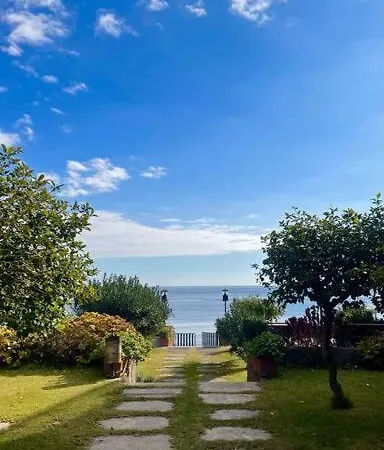 Blue Taormina アパート レトイアンニ